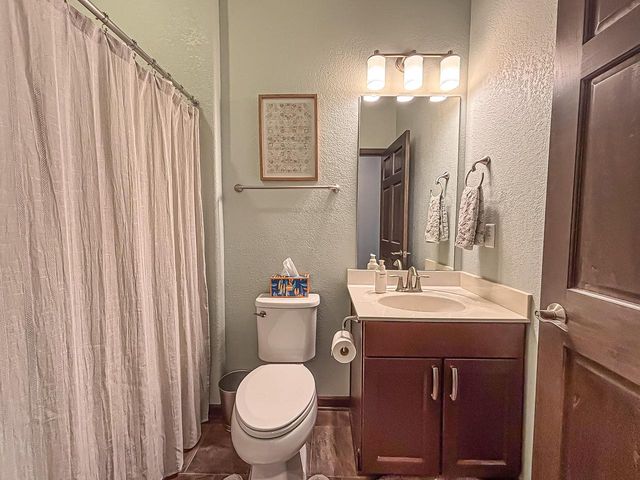 W275N358 Arrowhead TRAIL, Waukesha, WI 53188