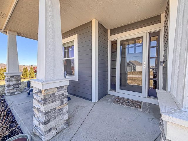 W275N358 Arrowhead TRAIL, Waukesha, WI 53188