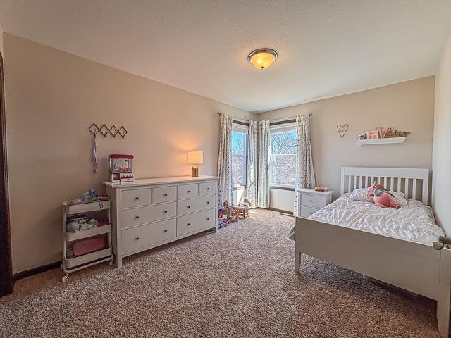 W275N358 Arrowhead TRAIL, Waukesha, WI 53188