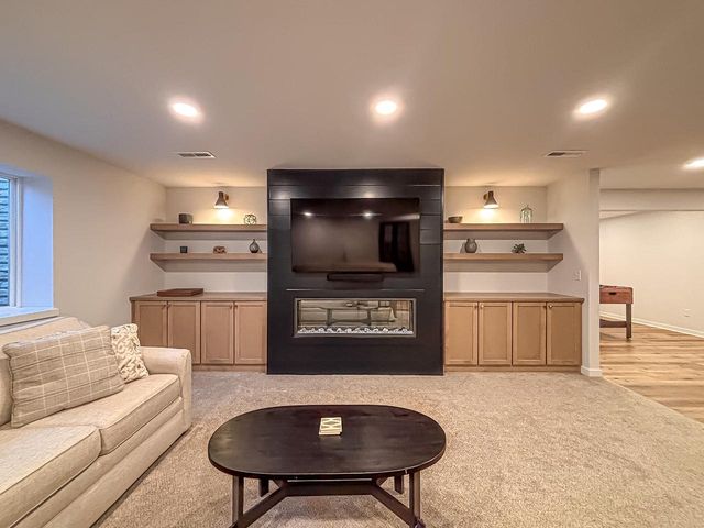 W275N358 Arrowhead TRAIL, Waukesha, WI 53188