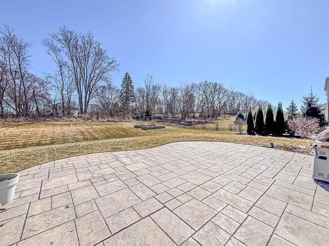 W275N358 Arrowhead TRAIL, Waukesha, WI 53188