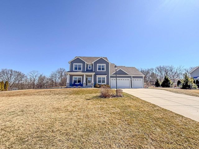 W275N358 Arrowhead TRAIL, Waukesha, WI 53188