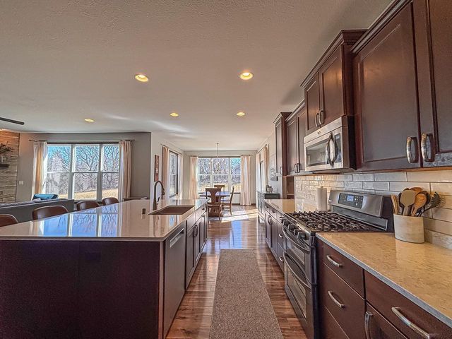 W275N358 Arrowhead TRAIL, Waukesha, WI 53188