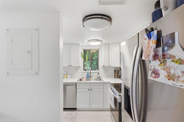 200 FAIRWAY DRIVE 200, Longwood, FL 32779