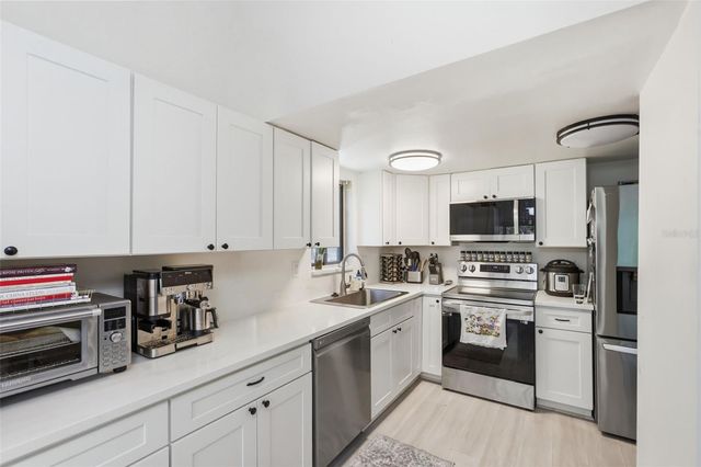 200 FAIRWAY DRIVE 200, Longwood, FL 32779