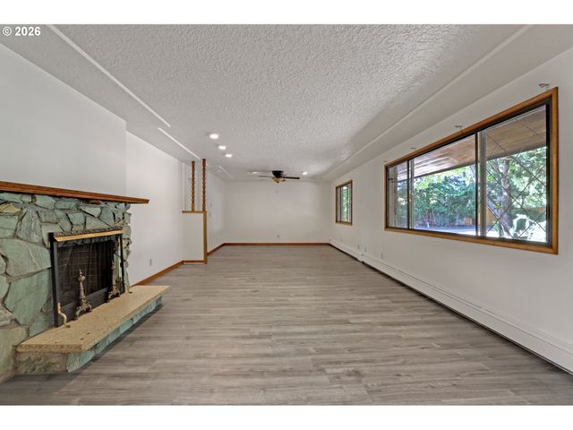 13480 Se 132ND Ave, Clackamas, OR 97015