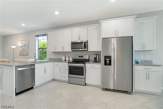 9615 Bexley DR, Fort Myers, FL 33967