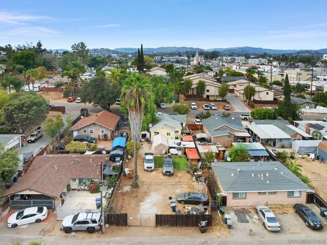 735 W 6Th, Escondido, CA 92025