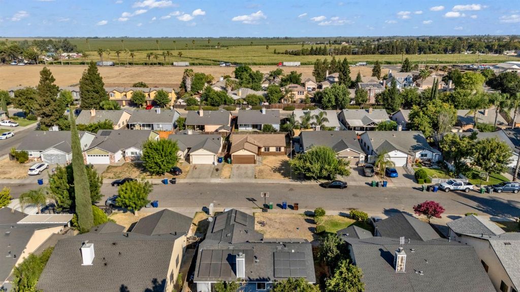 Image 14 of property listing at 2122 Harrison Court, Chowchilla, CA 93610