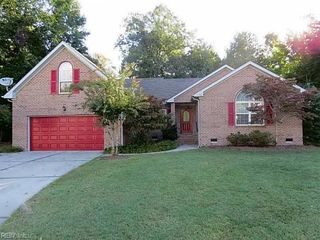 304 Ginkgo Ct CT, Suffolk, VA 23435