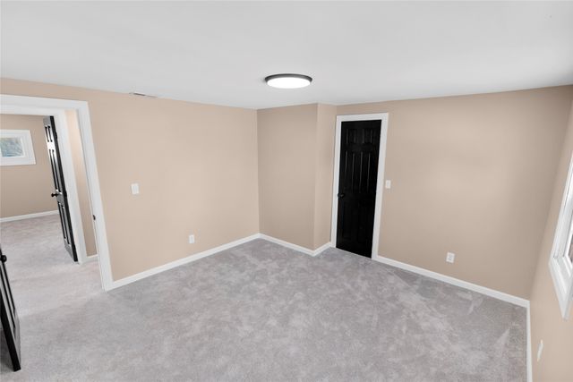 2110 SALTSMAN Road, Erie, PA 16510