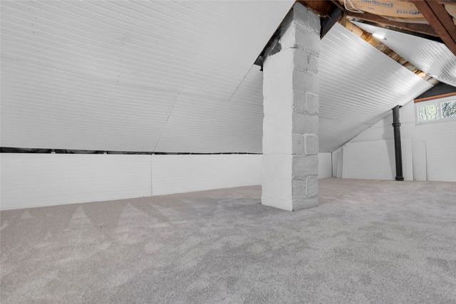 2110 SALTSMAN Road, Erie, PA 16510