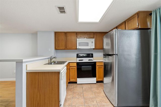 8704 LIBERTY PLACE, Tampa, FL 33615