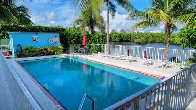 6520 N Ocean Boulevard 30, Ocean Ridge, FL 33435