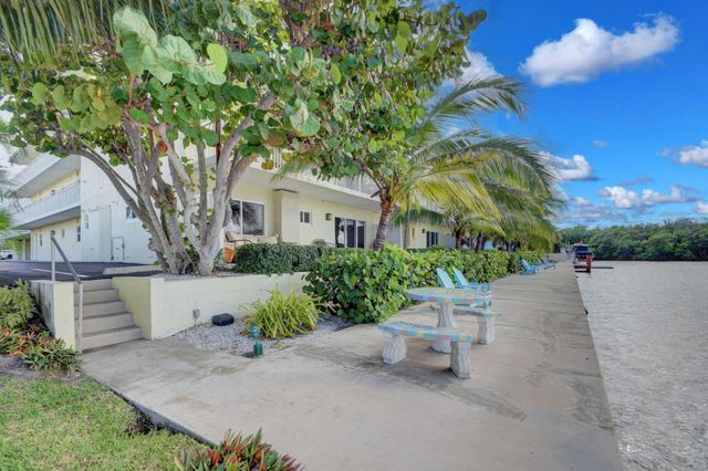 6520 N Ocean Boulevard 30, Ocean Ridge, FL 33435