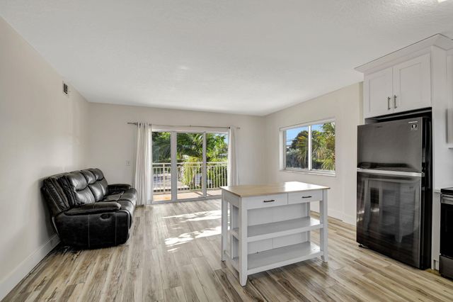 6520 N Ocean Boulevard 30, Ocean Ridge, FL 33435