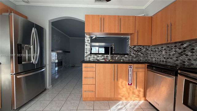 37 SW 11th St 0, Dania Beach, FL 33004