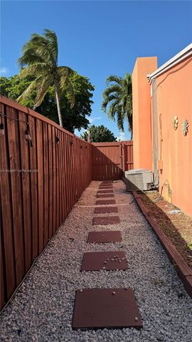 37 SW 11th St 0, Dania Beach, FL 33004