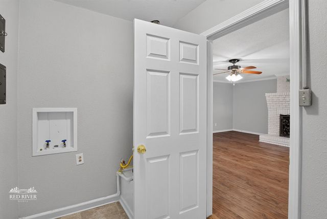 2214 Wakefield Avenue, Bossier City, LA 71111