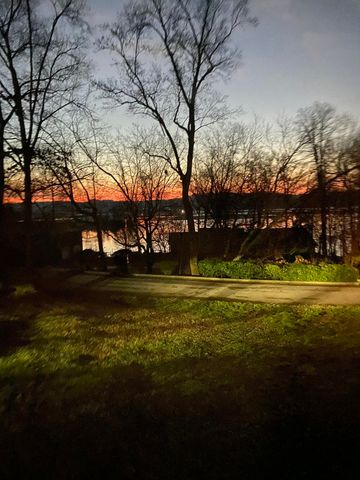 9917 Shore Drive, Soddy Daisy, TN 37379