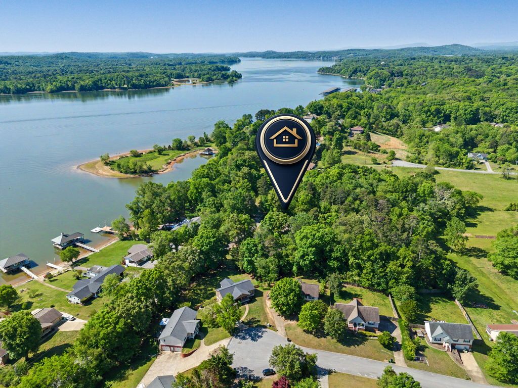 9917 Shore Drive, Soddy Daisy, TN 37379