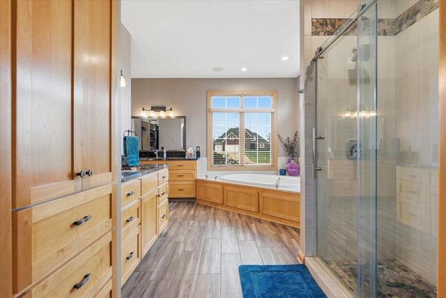 17933 BENT TREE RIDGE Ridge, Council Bluffs, IA 51503