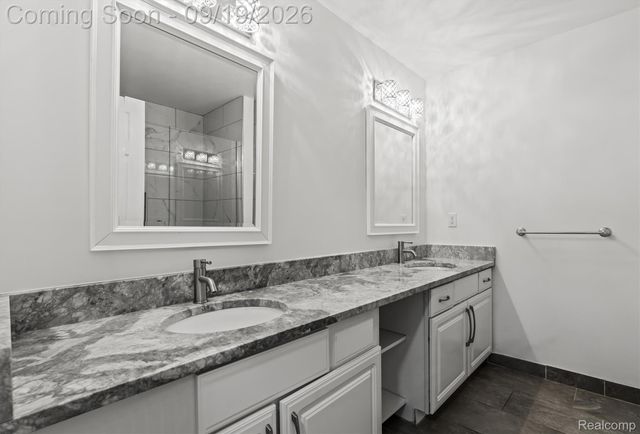 17103 Caitlin Circle, Commerce Charter Township, MI 48390