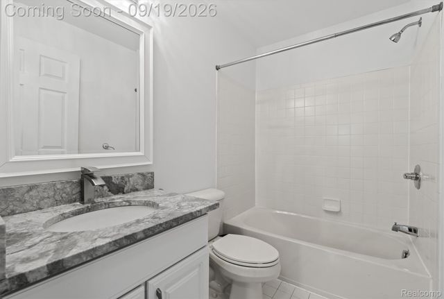 17103 Caitlin Circle, Commerce Charter Township, MI 48390