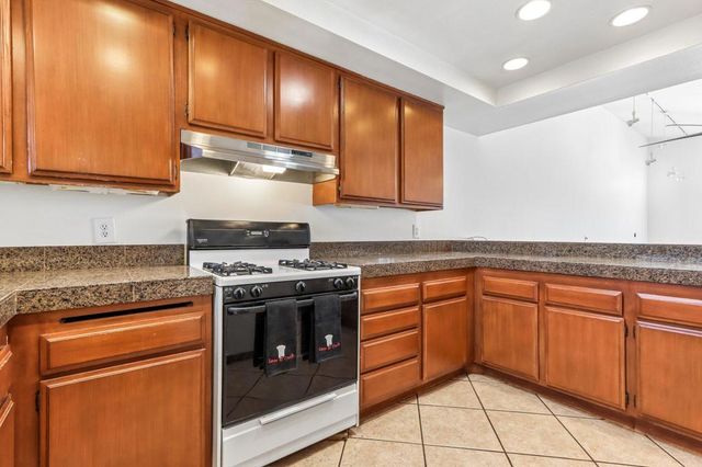 48938 Eisenhower Drive 98, Indio, CA 92201