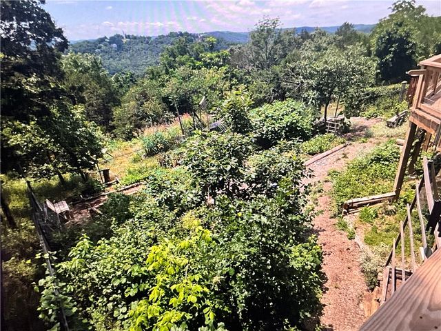 25 Table Rock Drive, Holiday Island, AR 72631