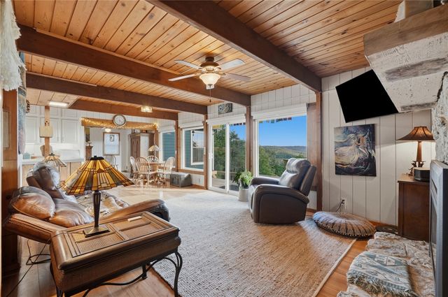 25 Table Rock Drive, Holiday Island, AR 72631