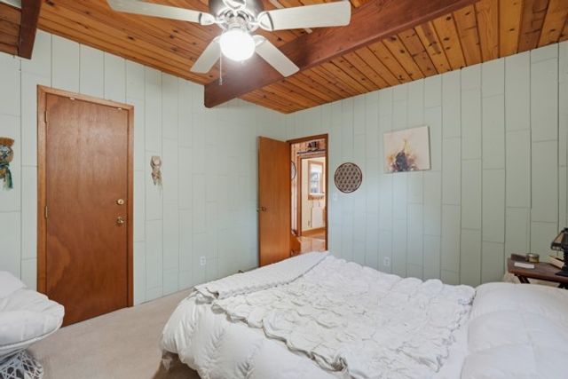25 Table Rock Drive, Holiday Island, AR 72631