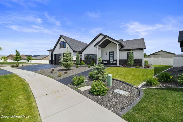 898 W WAYWARD CIR, Post Falls, ID 83854
