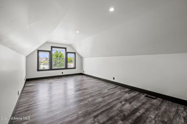 898 W WAYWARD CIR, Post Falls, ID 83854