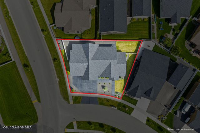 898 W WAYWARD CIR, Post Falls, ID 83854