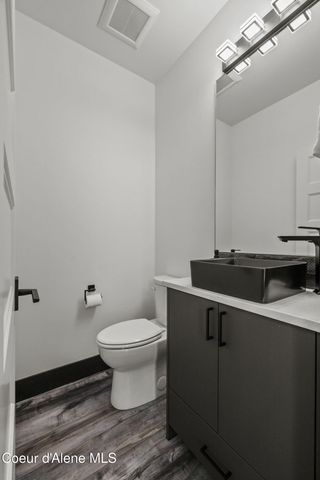 898 W WAYWARD CIR, Post Falls, ID 83854