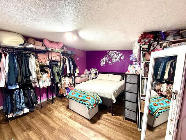 685 Fox LN, Lockhart, TX 78644