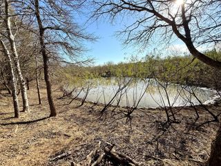 685 Fox LN, Lockhart, TX 78644