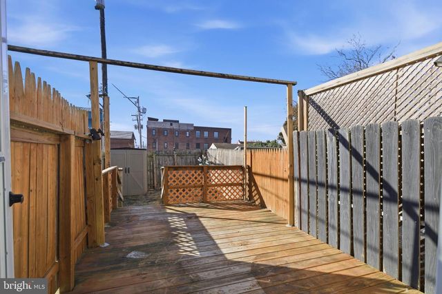 24 N 5TH ST, Columbia, PA 17512