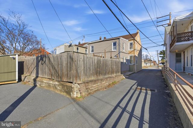 24 N 5TH ST, Columbia, PA 17512