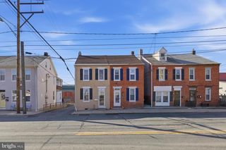 24 N 5TH ST, Columbia, PA 17512