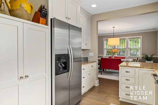 964 Pinecrest Avenue, East Grand Rapids, MI 49506
