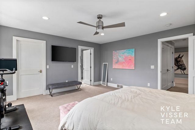 964 Pinecrest Avenue, East Grand Rapids, MI 49506