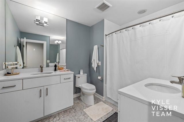964 Pinecrest Avenue, East Grand Rapids, MI 49506