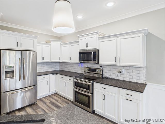 2025 Villa View Court, Jeffersonville, IN 47130