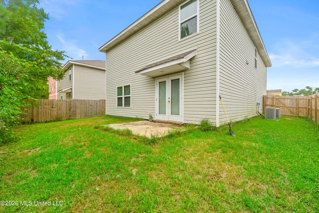 2108 Magazine Street, Ocean Springs, MS 39564