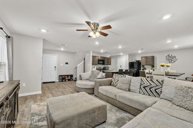 2108 Magazine Street, Ocean Springs, MS 39564