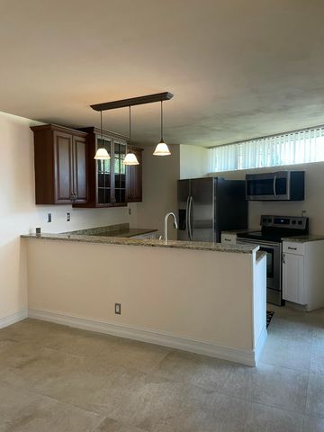 22976 Oxford Place, Boca Raton, FL 33433