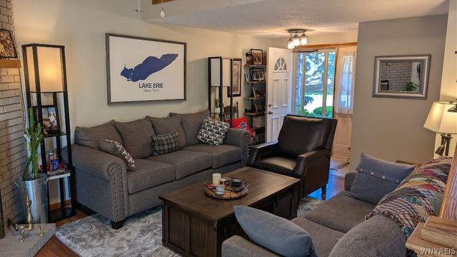 20 Niagara Shore Drive, Tonawanda, NY 14150