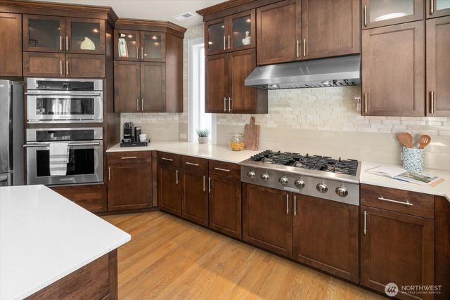21355 NE 2nd Court, Sammamish, WA 98074